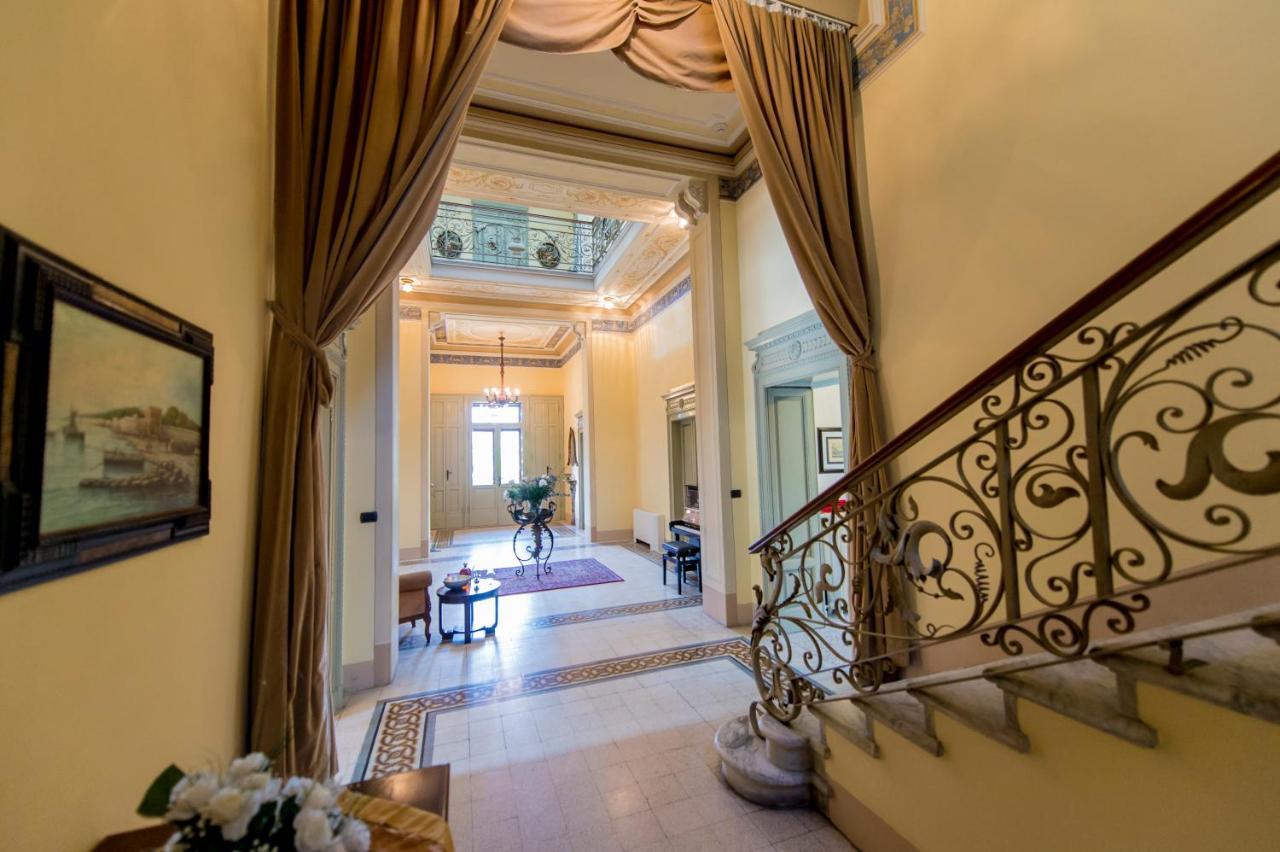 Villa Confalonieri Mandello del Lario Habitación foto